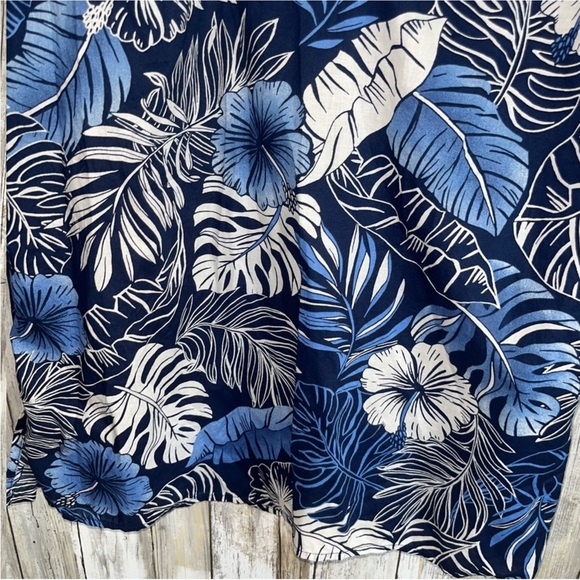 Talbots Blue Hibiscus Palms Tunic - Picture 3 of 6